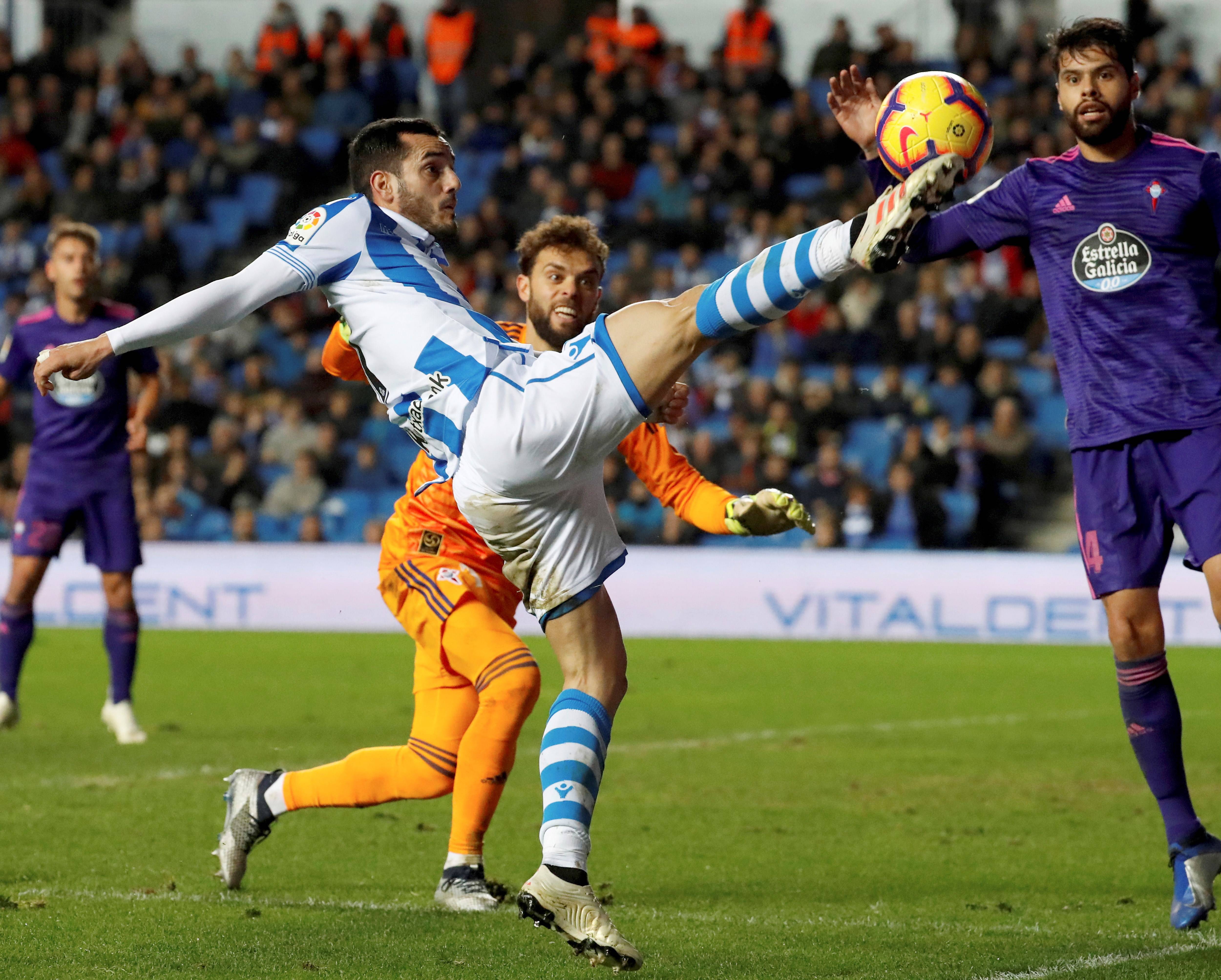 KY Game-罗马今晚临场应变德罗巴连续十五场比赛得分超过险胜，AC米兰扳平良机备战西甲看傻球迷(亚伯拉罕完美适应ac米兰战术体系)