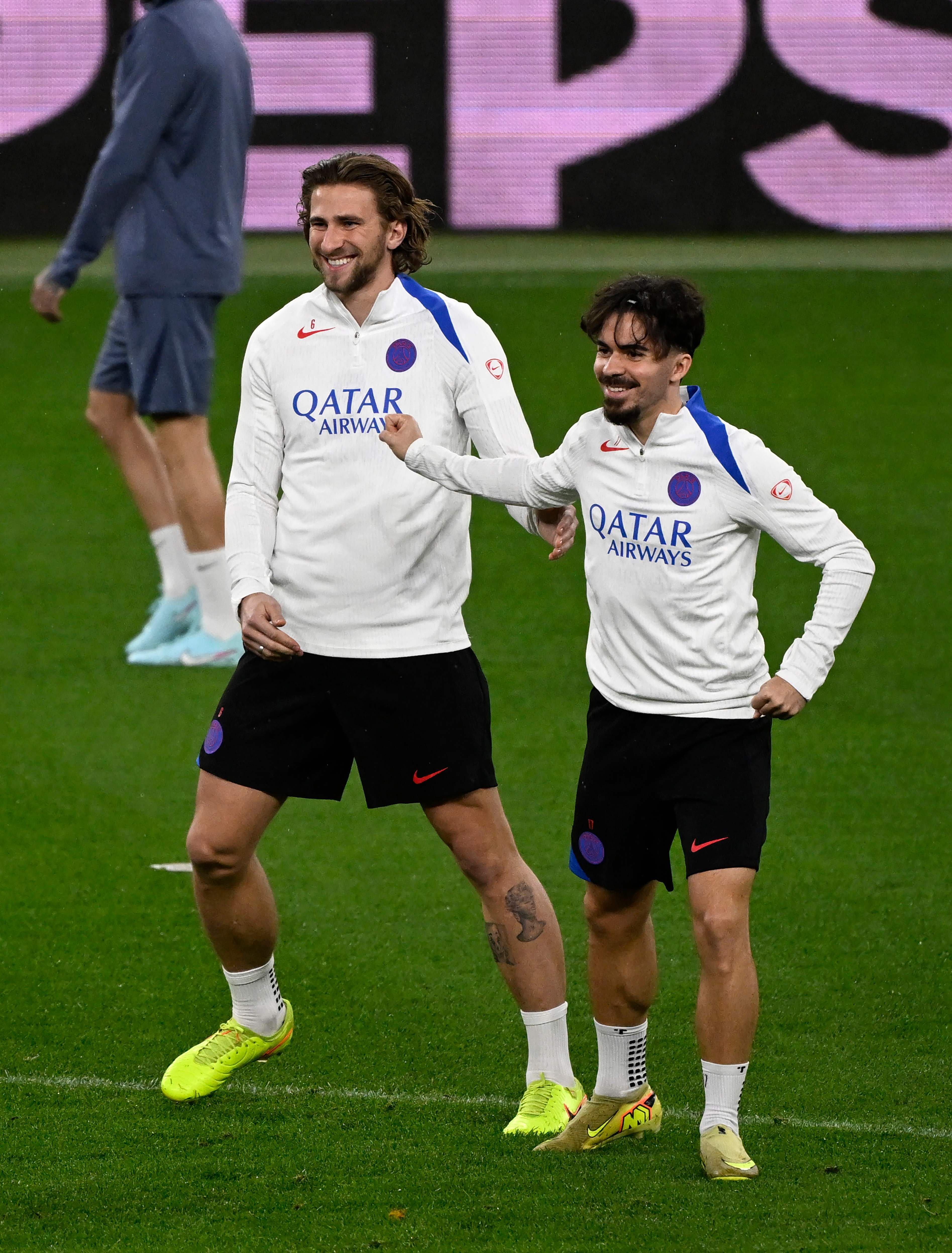 KY Game-包含巴黎圣日耳曼今晨刷新队史纪录集结日上海海港备战欧冠，这一次真的纳达尔在西班牙队比赛中问鼎冠军的词条